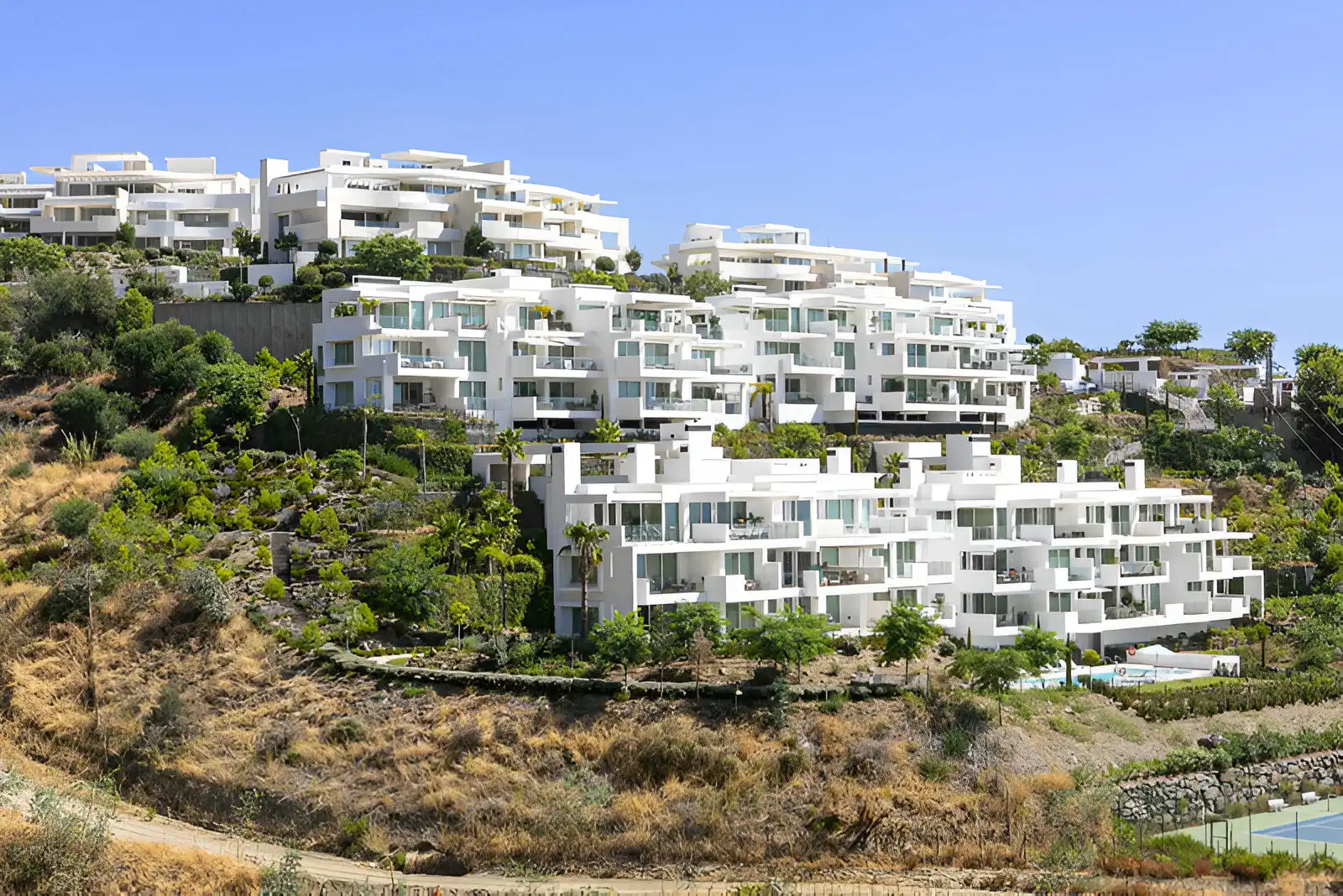 Exterior view of Ground floor for sale in Marbella  with Air Conditioner, Terrace and Storage room