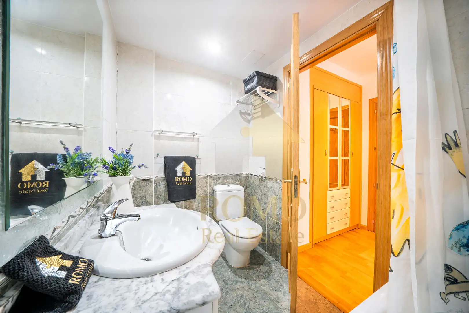 Baño de Piso en venta en Santa Perpètua de Mogoda con Aire acondicionado, Calefacción y Parquet