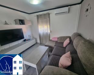 Living room of Apartment for sale in Picassent  with Air Conditioner, Heating and Furnished