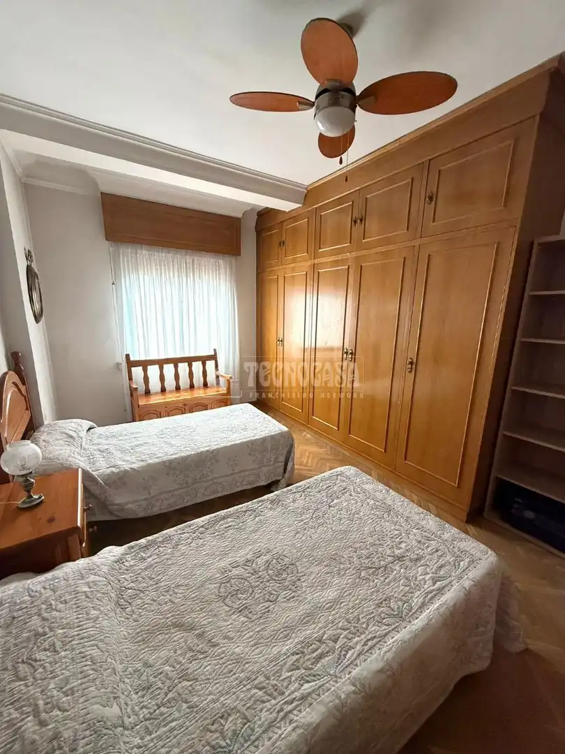 Dormitori de Pis en venda en Madrid