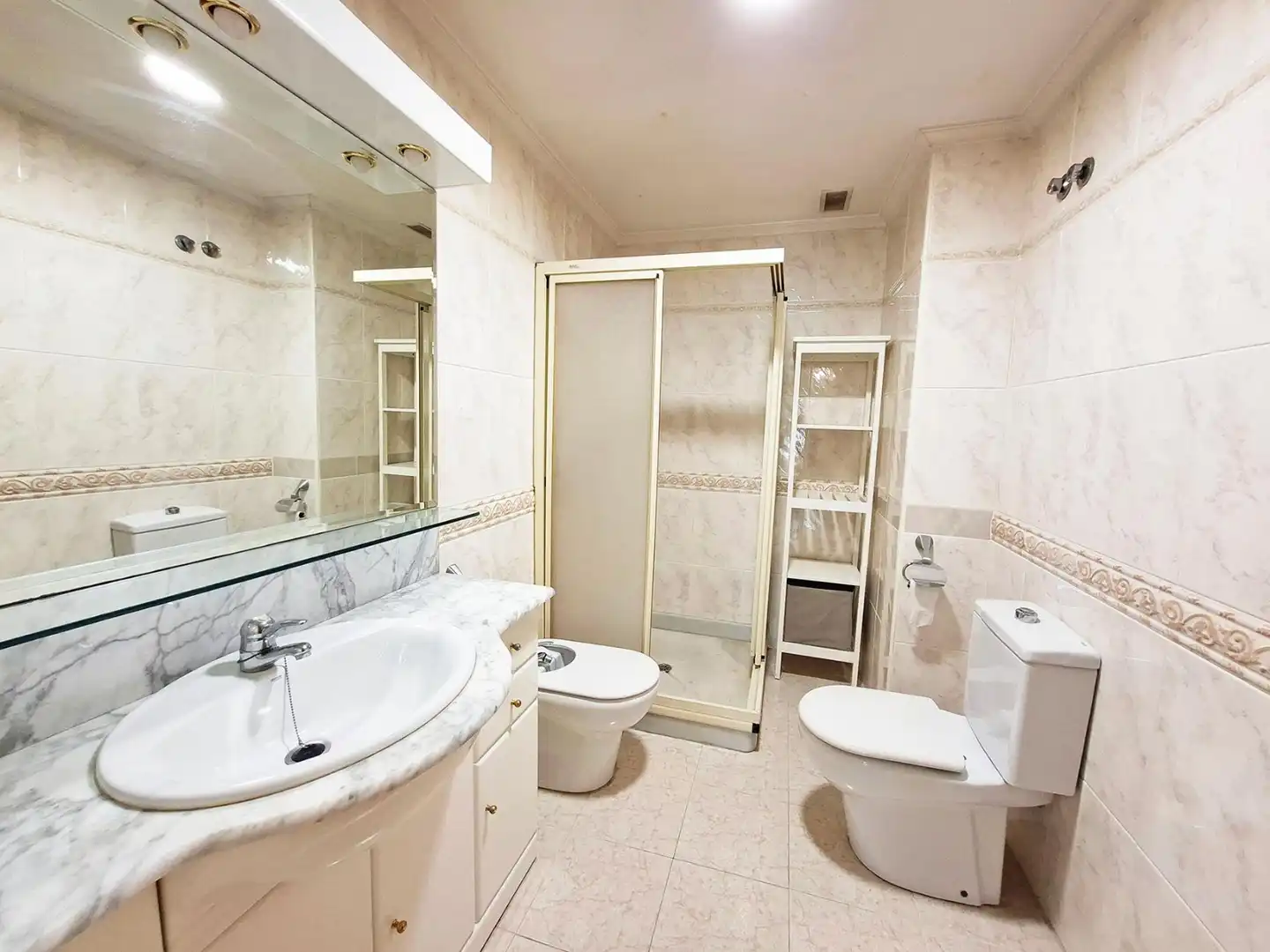 Bathroom of Apartments for sale in Orihuela  with Air Conditioner