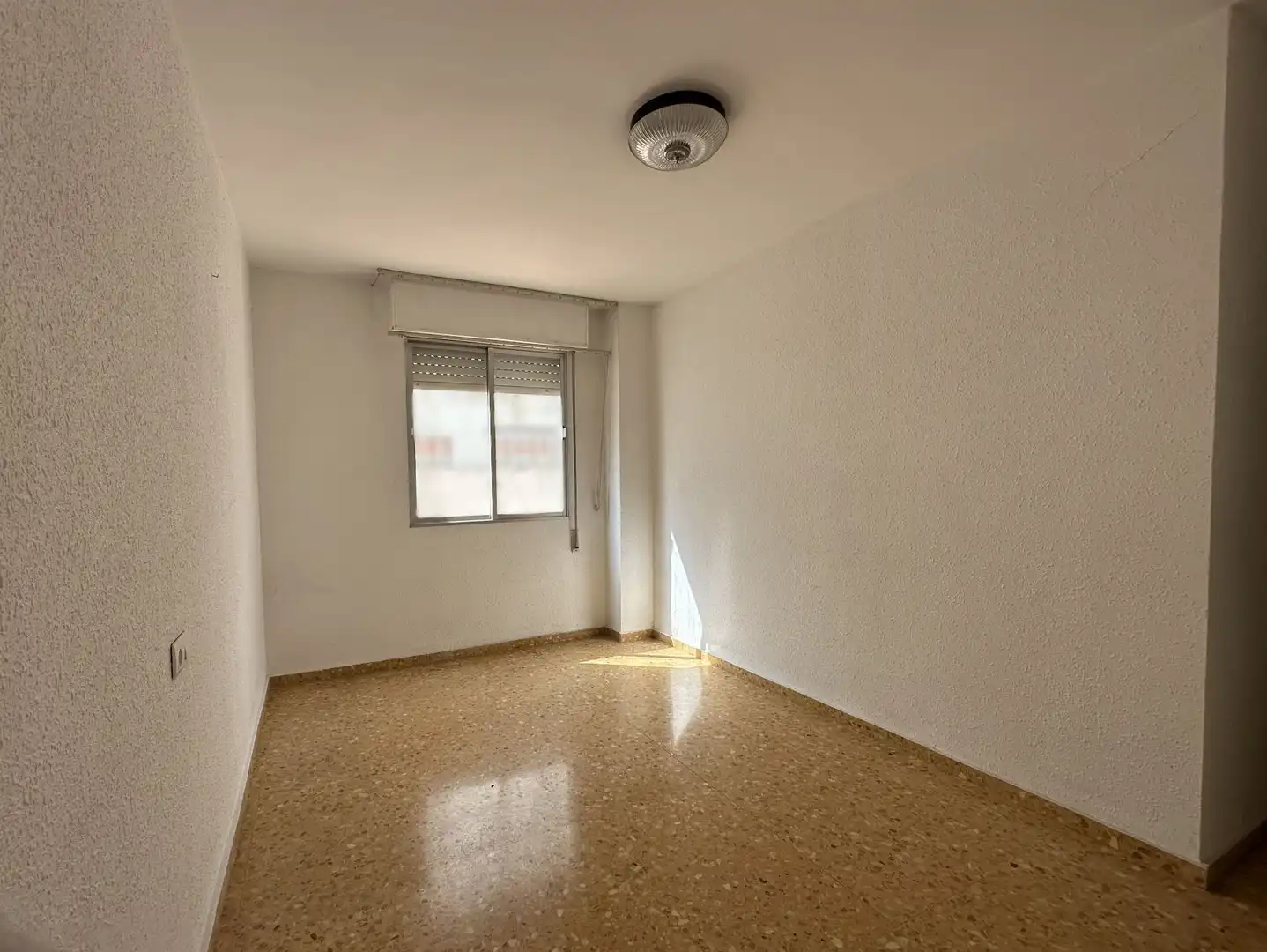 Habitación de Piso en venta en Ontinyent con Calefacción, Terraza y Trastero