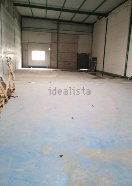 Industrial buildings to rent in Montequinto