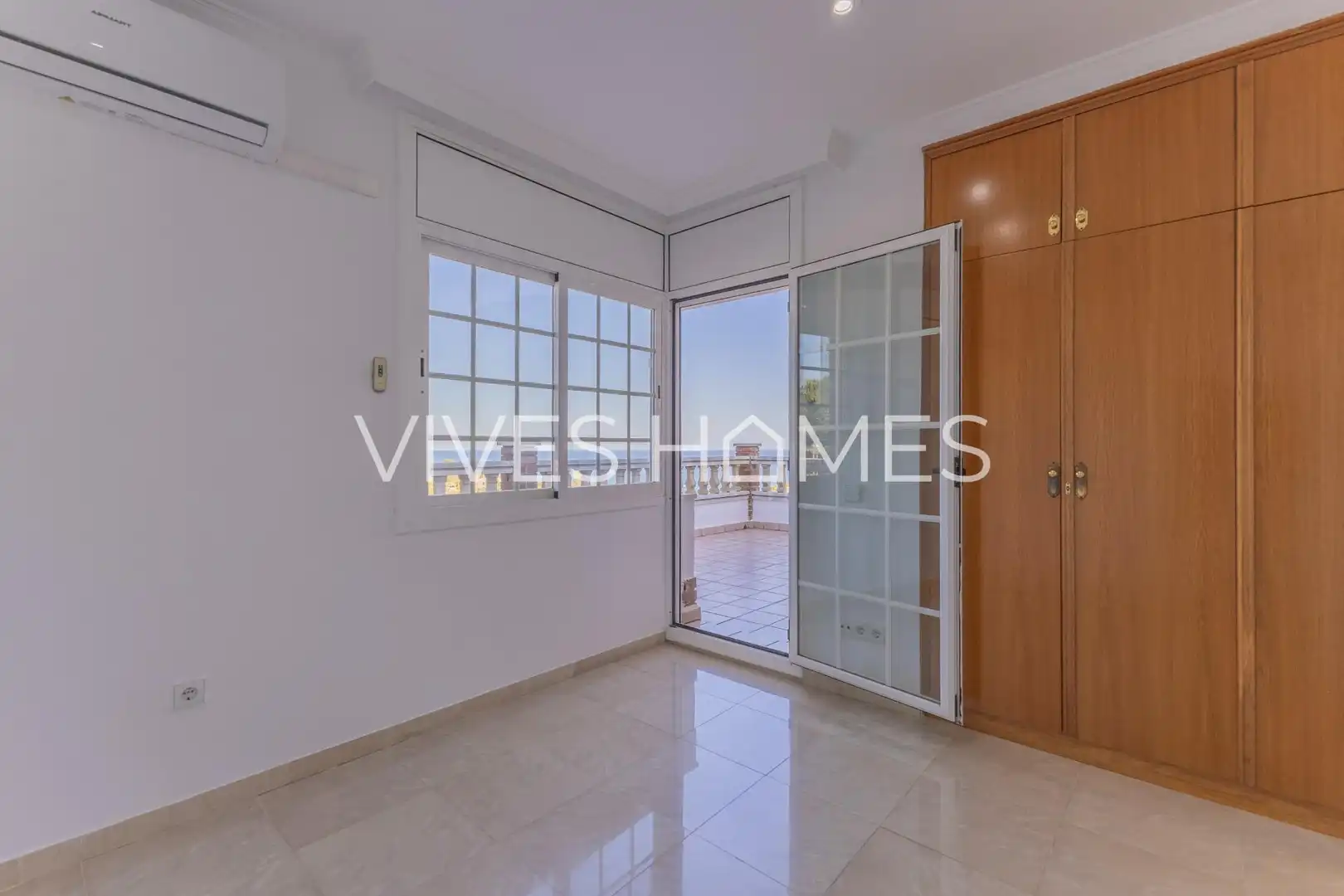 Bedroom of Houses for sale in Arenys de Mar  with Air Conditioner, Heating and Private garden