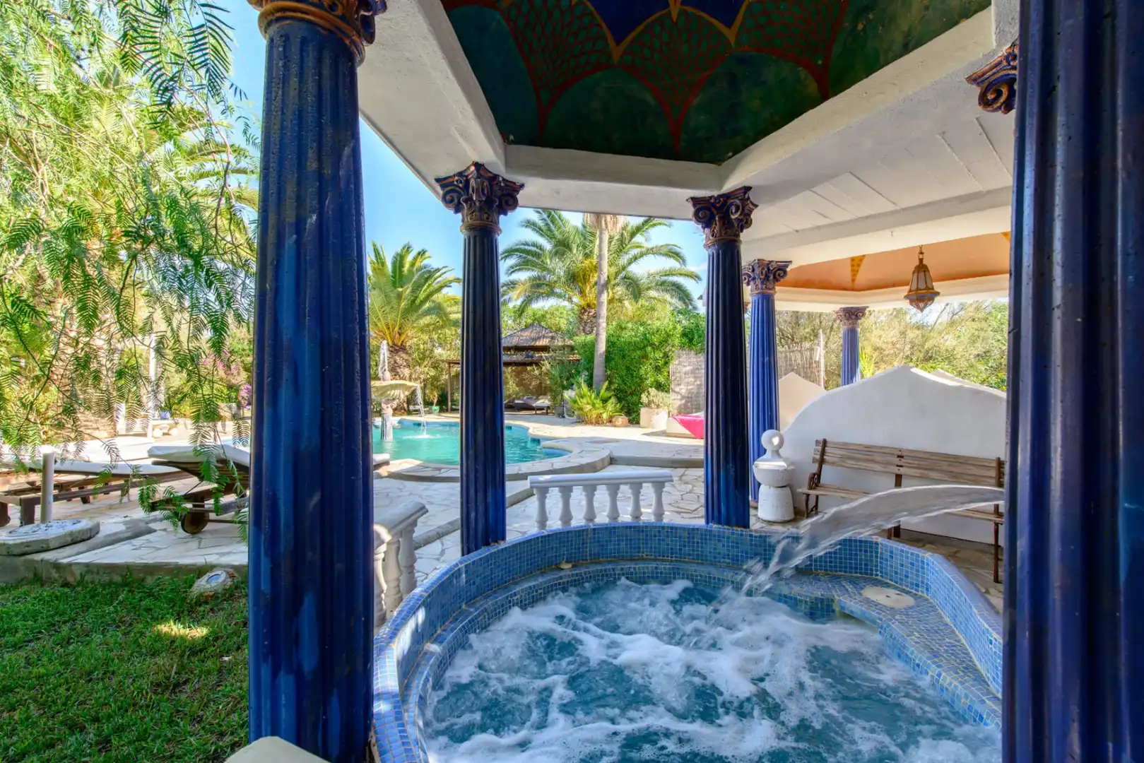 Piscina de Casa o xalet en venda en Eivissa amb Aire condicionat, Calefacció i Jardí privat