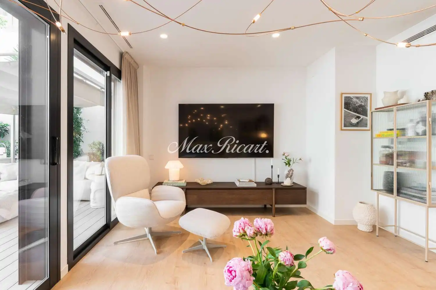 Living room of Flat for sale in Barcelona  with Air Conditioner, Terrace and Swimming Pool