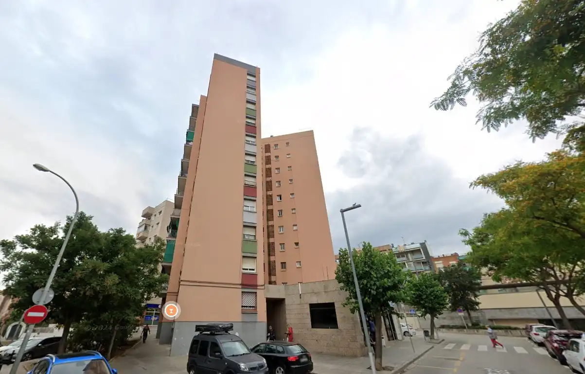 Vista exterior de Piso en venta en Sant Vicenç Dels Horts