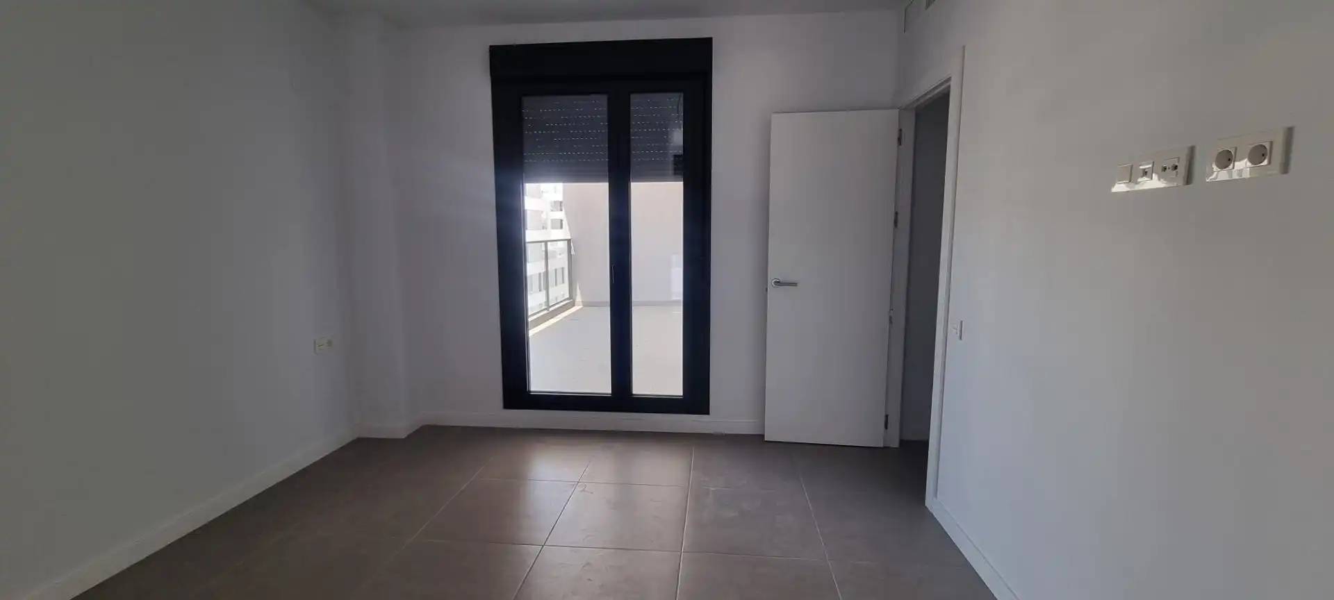 Habitación de Piso en venta en Sevilla con Aire acondicionado, Jardín privado y Terraza
