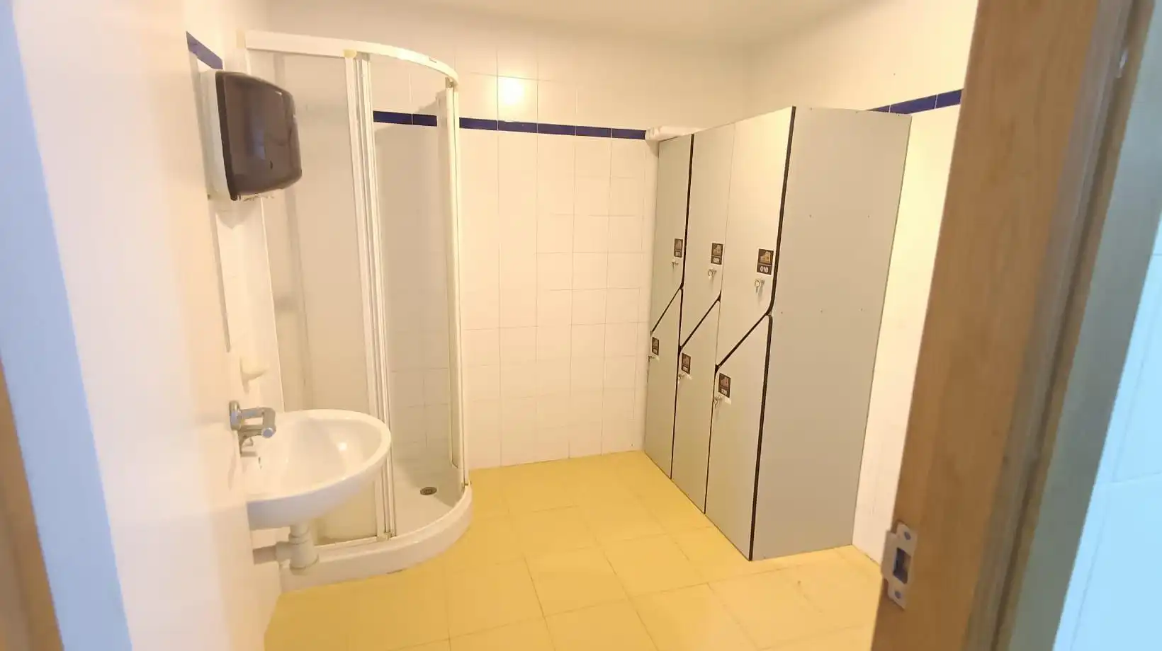 Baño de Local en venta en Pilar de la Horadada con Aire acondicionado y Amueblado