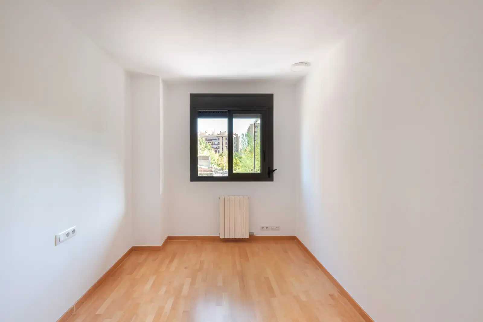 Bedroom of Flat for rent in Sabadell  with Heating, Parquet flooring and Oven