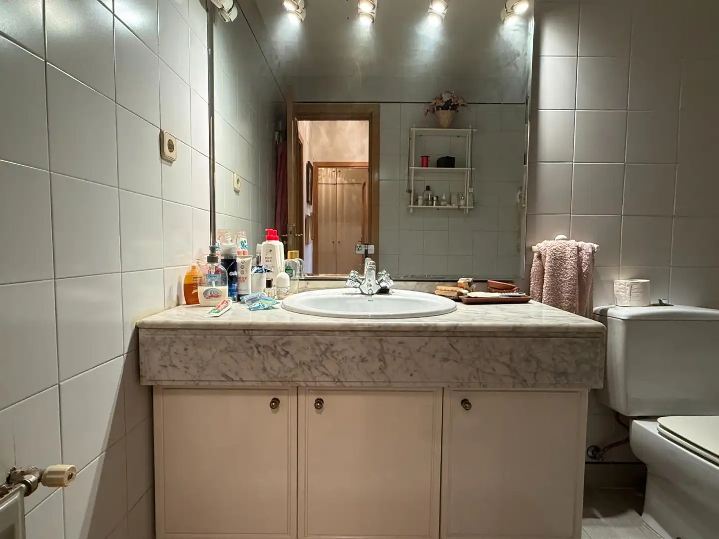 Baño de Casa adosada en venta en Guadalajara con Calefacción, Terraza y Amueblado