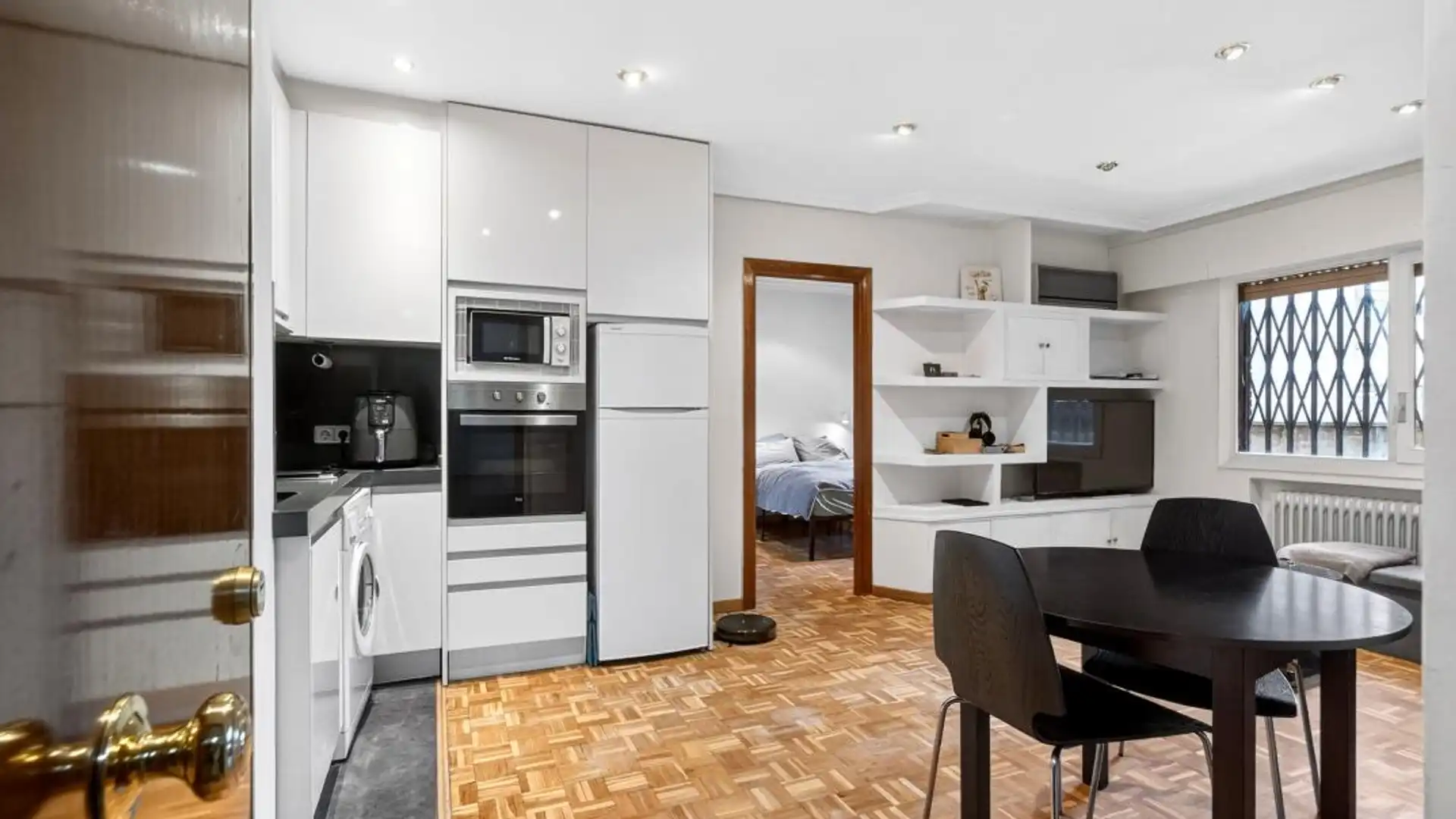 Kitchen of Flat for sale in  Madrid Capital  with Air Conditioner and Heating