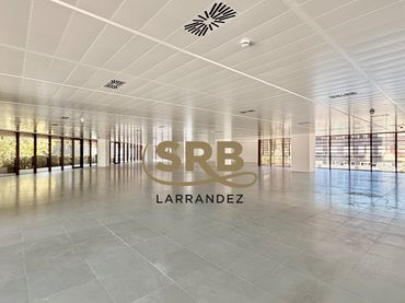 Office space with lift to rent in Carrer d'Àlaba