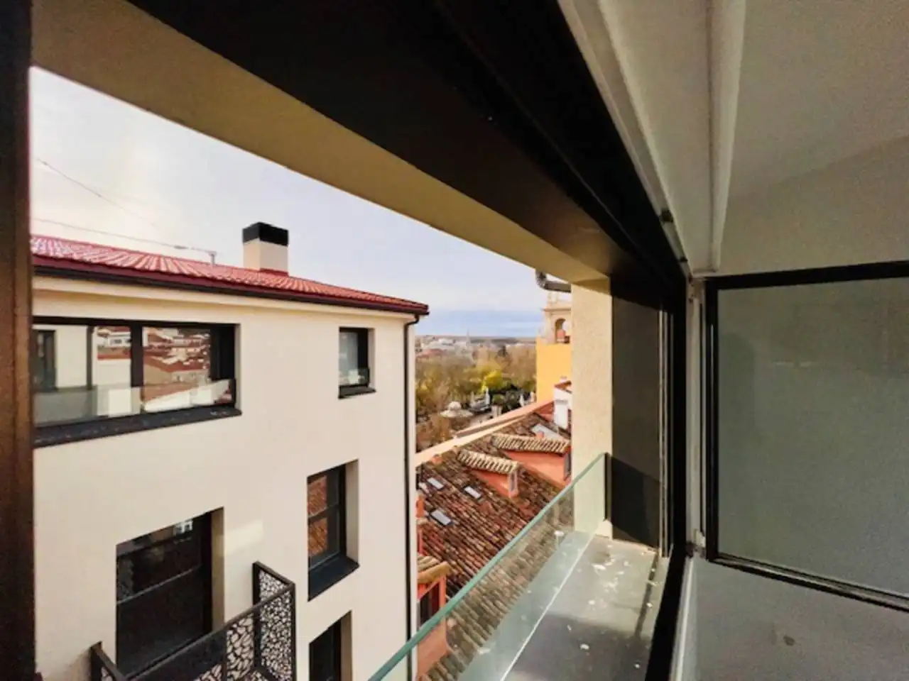 Vista exterior de Dúplex en venda en Burgos amb Calefacció i Balcó