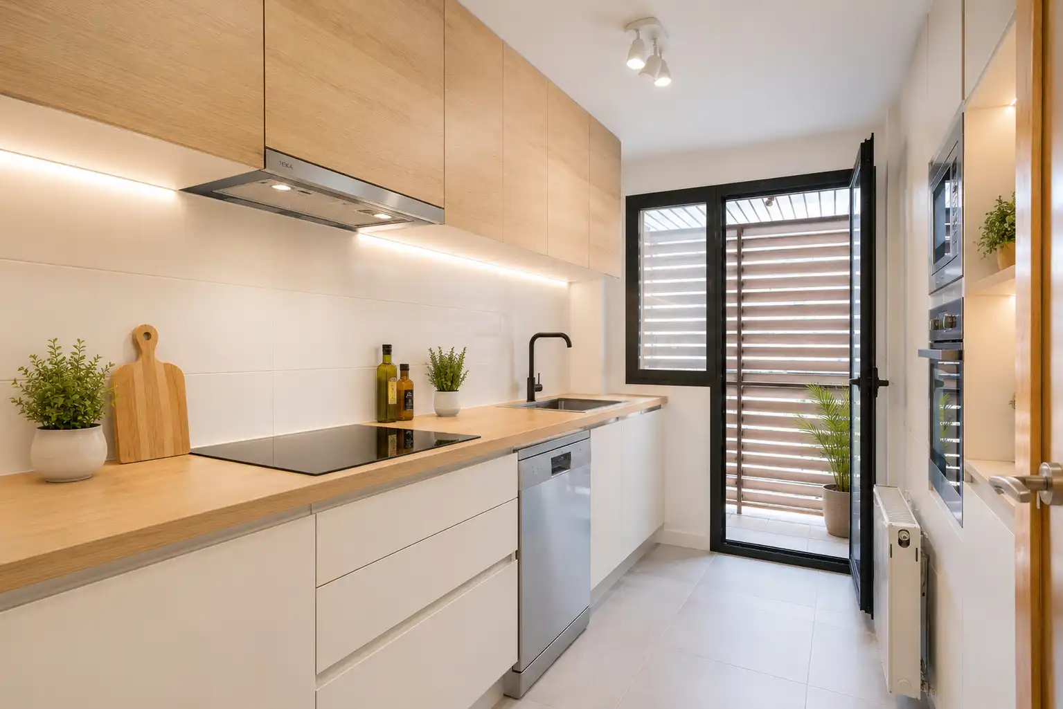 Kitchen of Flat for sale in Navalcarnero  with Heating, Parquet flooring and Storage room