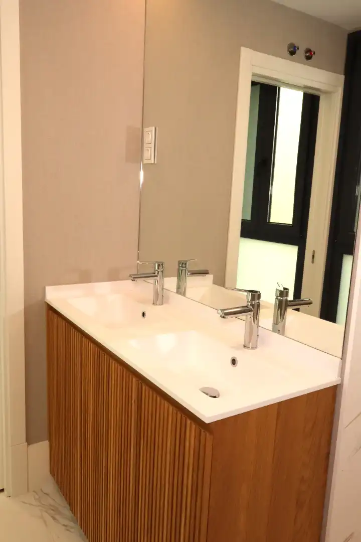 Badezimmer von Wohnung zum Verkauf in Madrid mit Klimaanlage, Heizung und Abstellraum