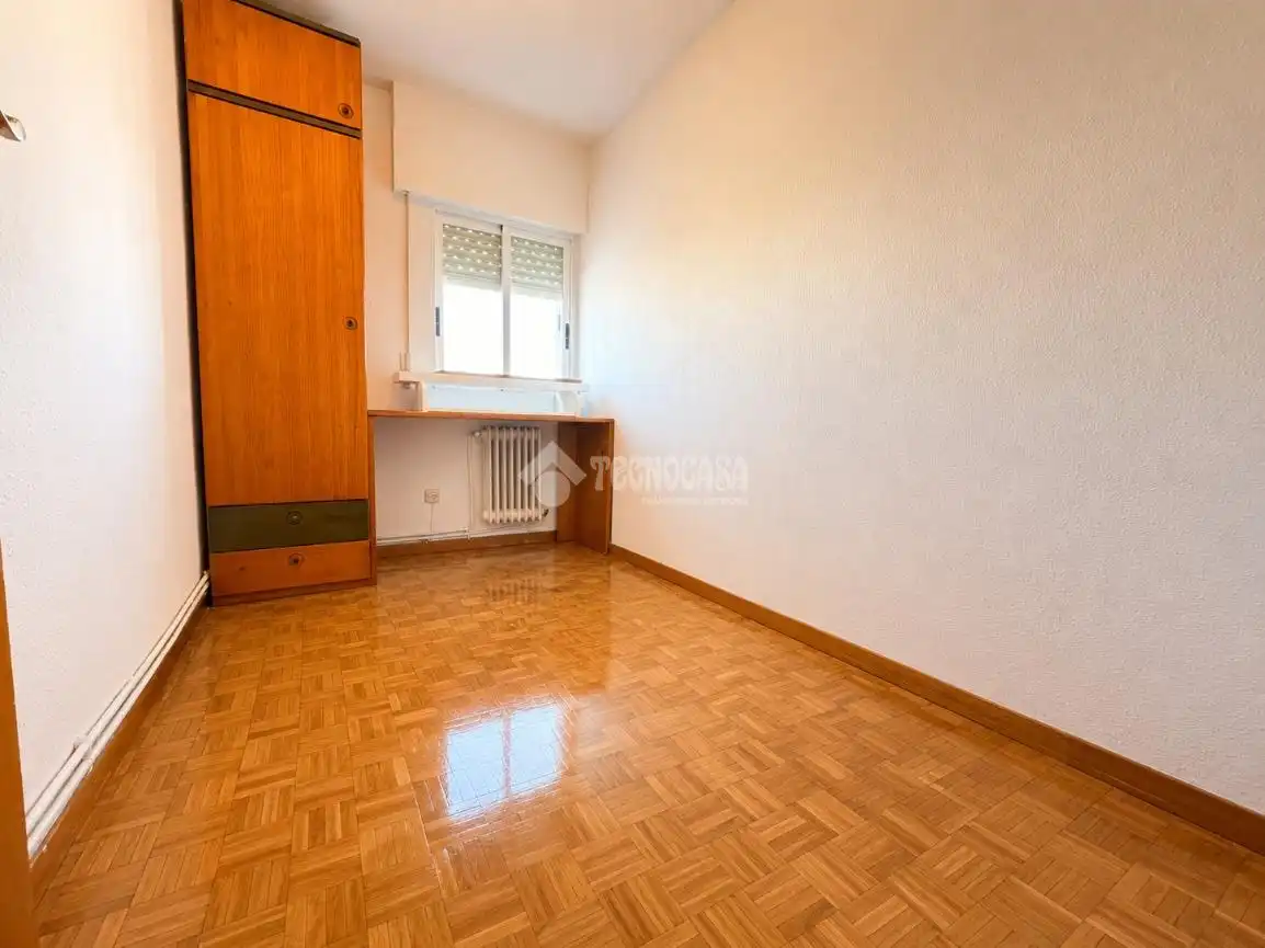 Schlafzimmer von Wohnung zur Miete in Madrid mit Klimaanlage, Heizung und Parkett