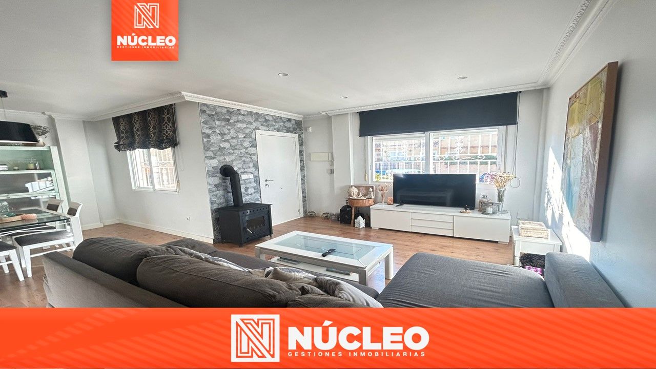 Living room of House or chalet for sale in Torrevieja  with Air Conditioner, Terrace and Swimming Pool