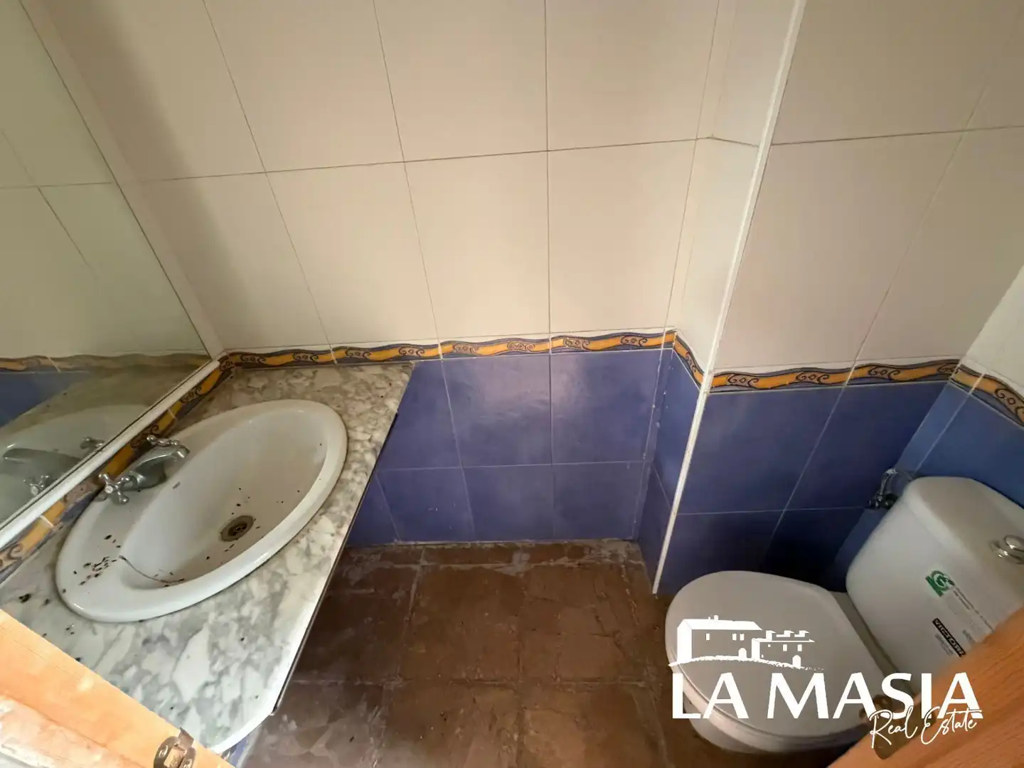 Badezimmer von Haus oder Chalet zum Verkauf in Canyelles mit Privatgarten