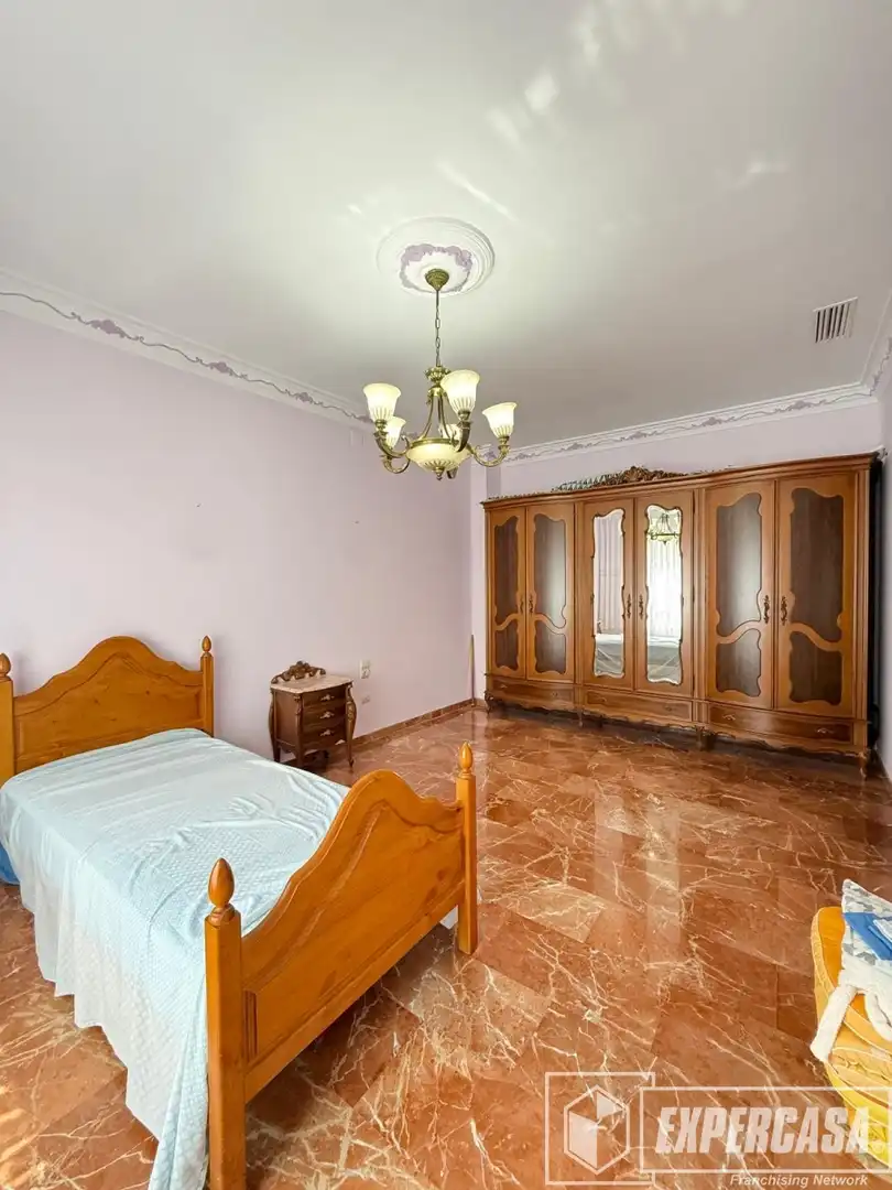 Habitación de Casa o chalet de alquiler en Picassent con Calefacción, Terraza y Trastero