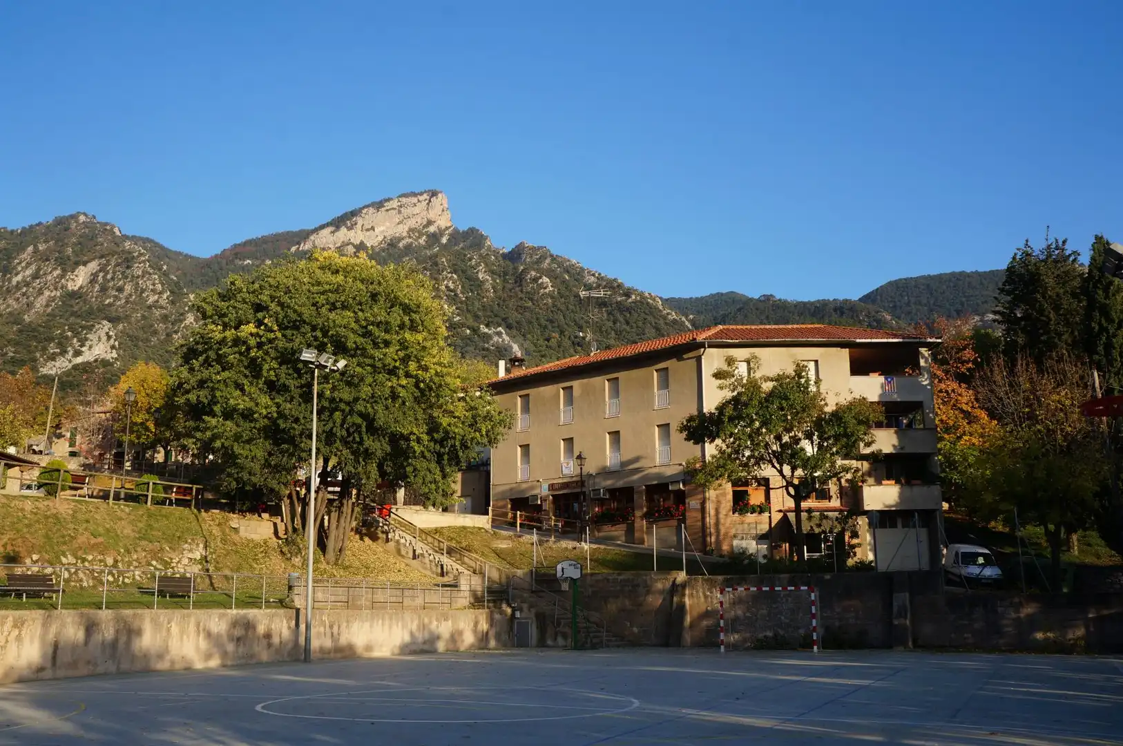 Hotel for sale in de l'Ajuntament