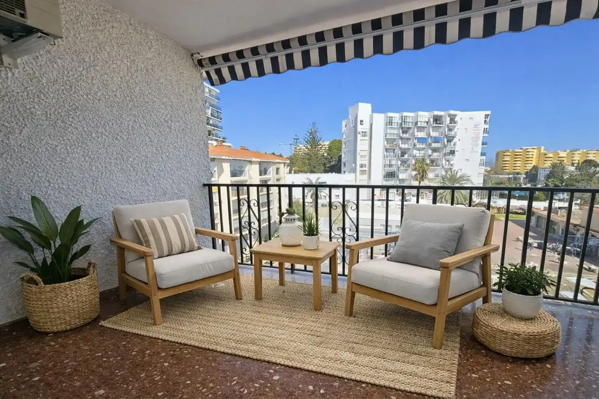 Terrasse von Wohnungen zum Verkauf in Benalmádena mit Klimaanlage, Heizung und Schwimmbad