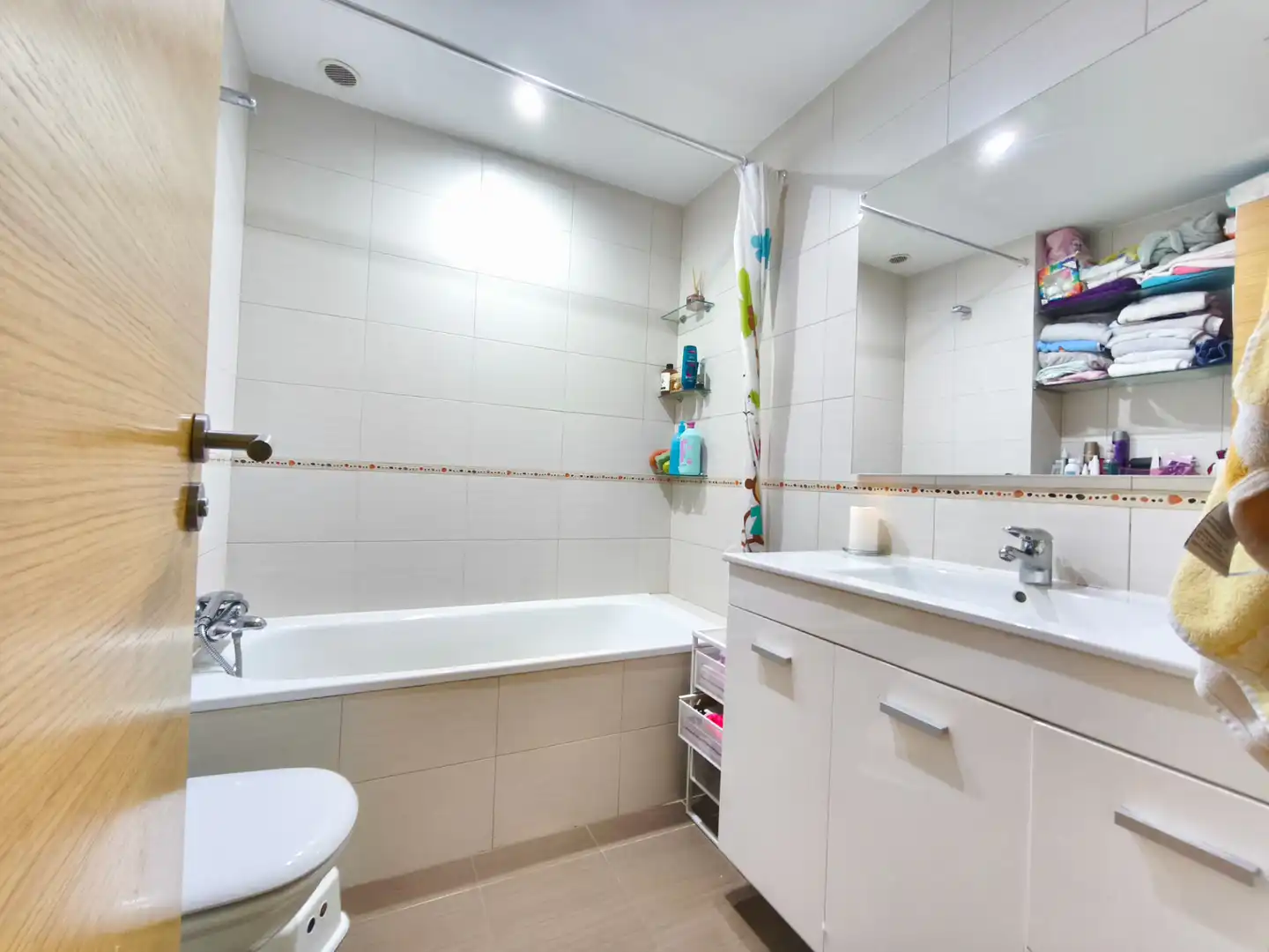 Badezimmer von Wohnung zum Verkauf in Ames mit Heizung, Abstellraum und Möbliert