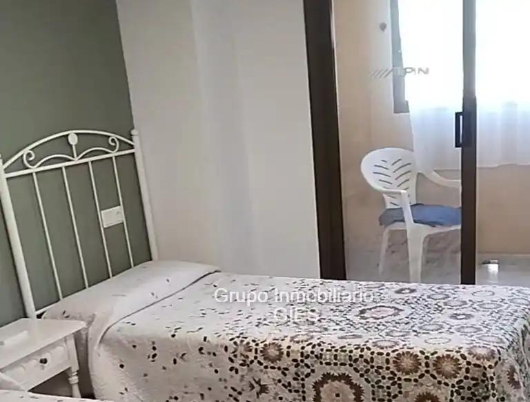 Habitación de Apartamento en venta en Cullera con Calefacción, Terraza y Amueblado