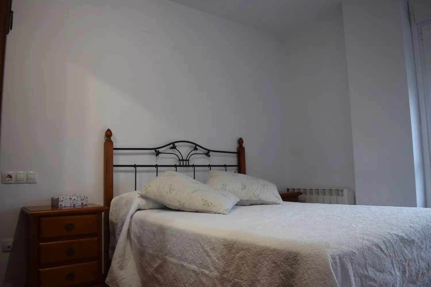 Bedroom of Flat for sale in El Franco 