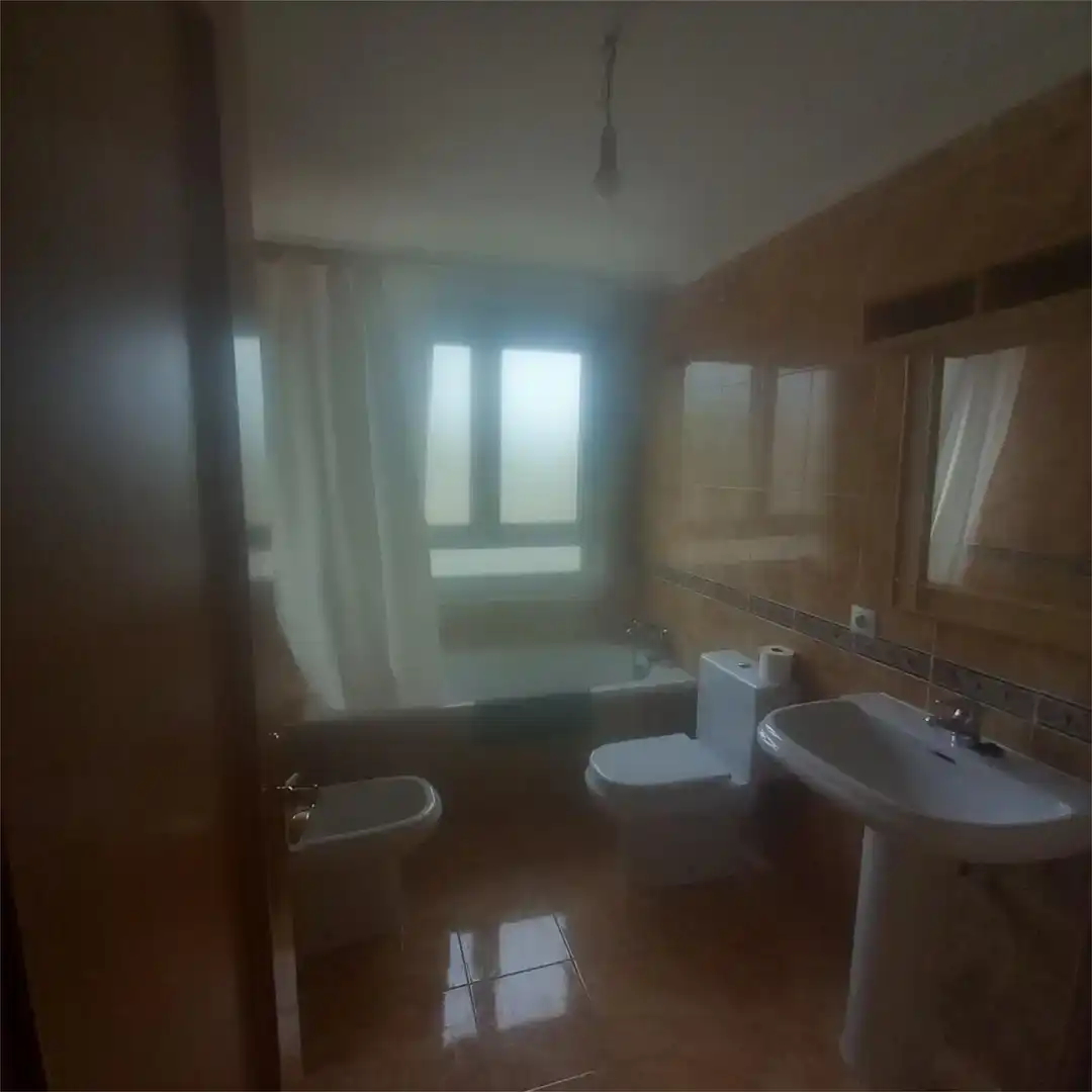 Bany de Pis de lloguer en Ávila amb Jardí privat, Parquet i Piscina