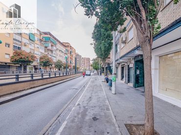 Pis amb balcó en venda a Zaidín