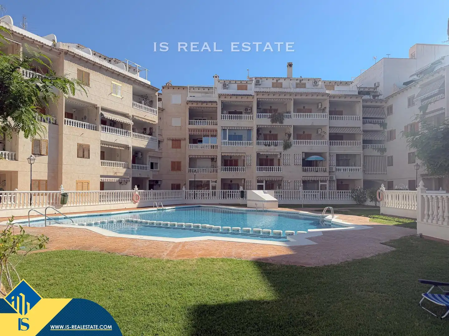 Außenansicht von Maisonette zum Verkauf in Torrevieja mit Terrasse, Möbliert und Fernseher