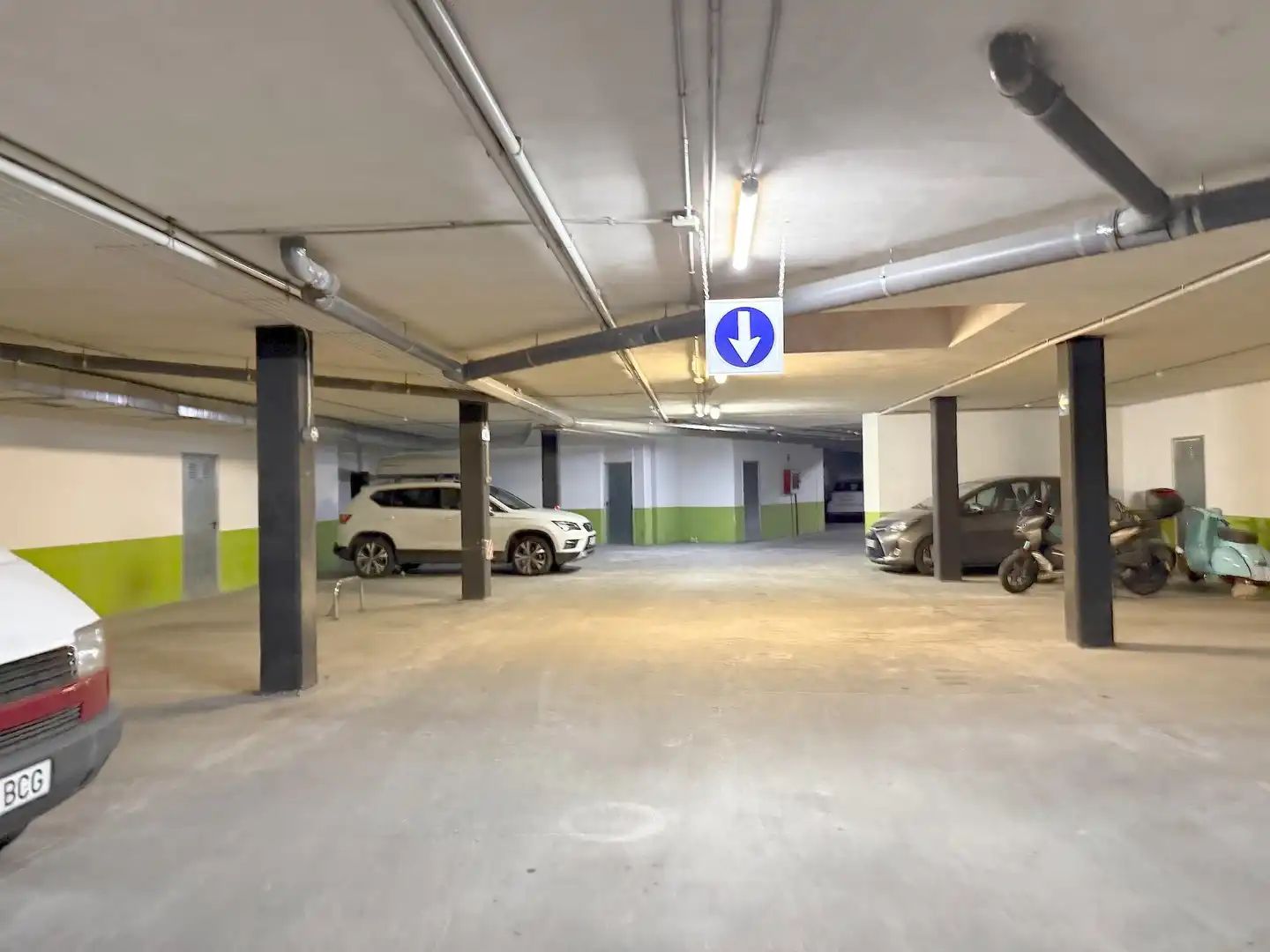 Parkplatz von Garage zum Verkauf in Zaragoza
