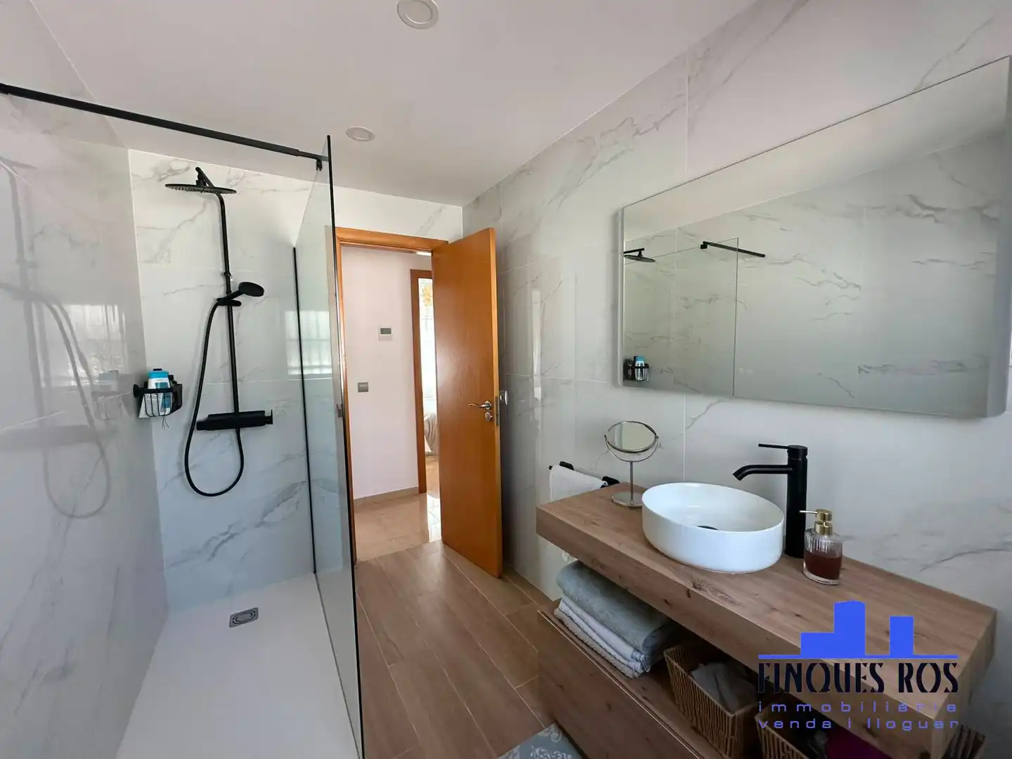 Baño de Casa o chalet en venta en Vinaròs con Aire acondicionado, Calefacción y Jardín privado