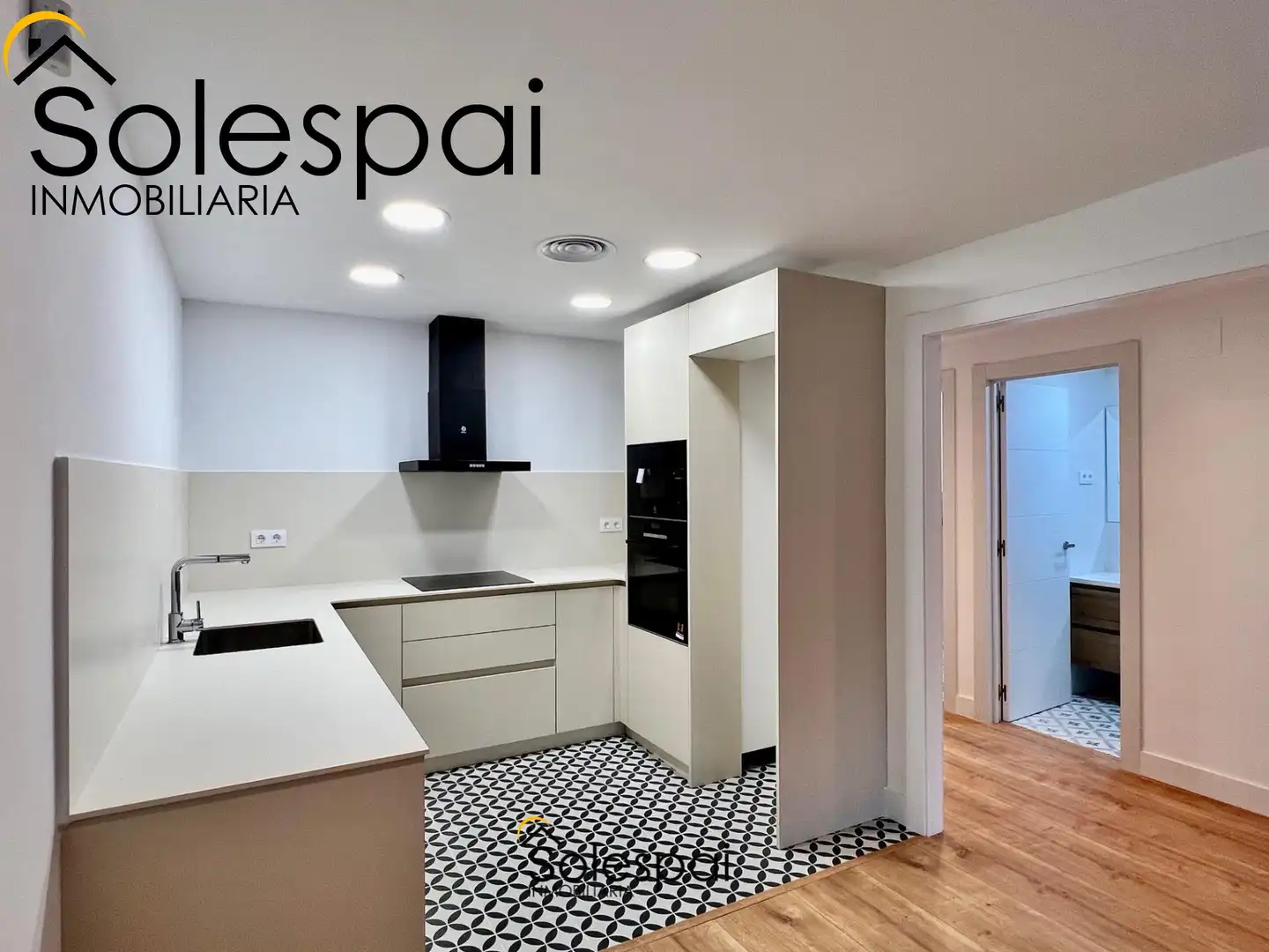 Cocina de Piso en venta en Sabadell con Aire acondicionado, Trastero y Balcón