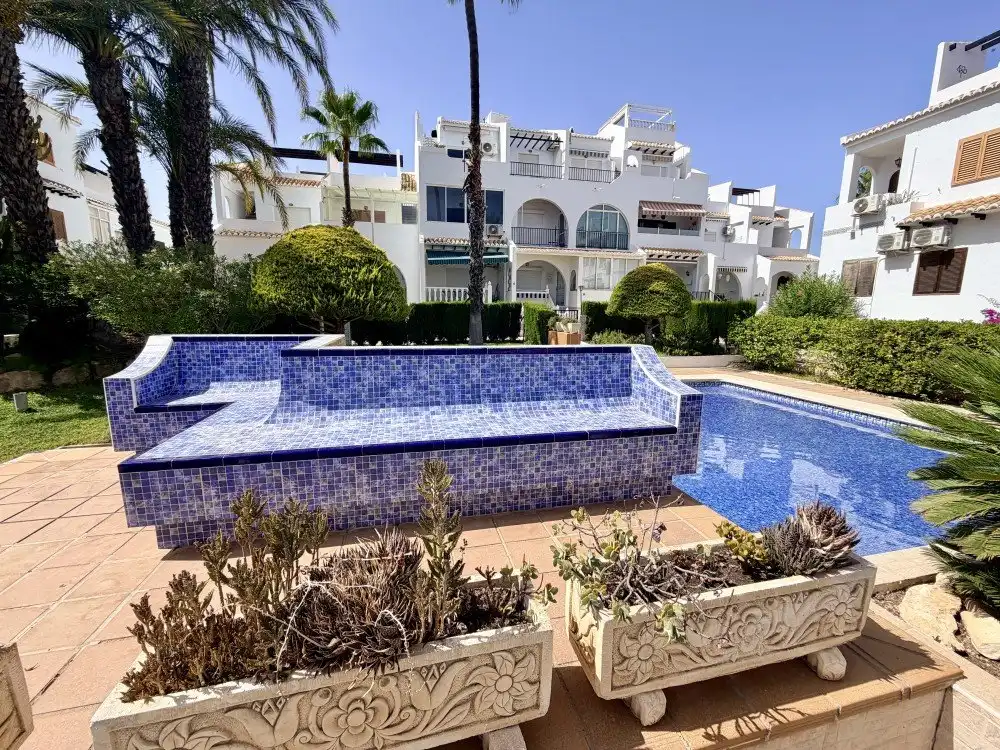 Piscina de Ático en venta en Rojales