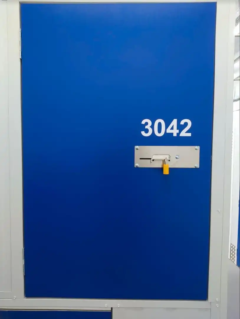 Exterior view of Storage room for rent in Barcelona  with Alarm