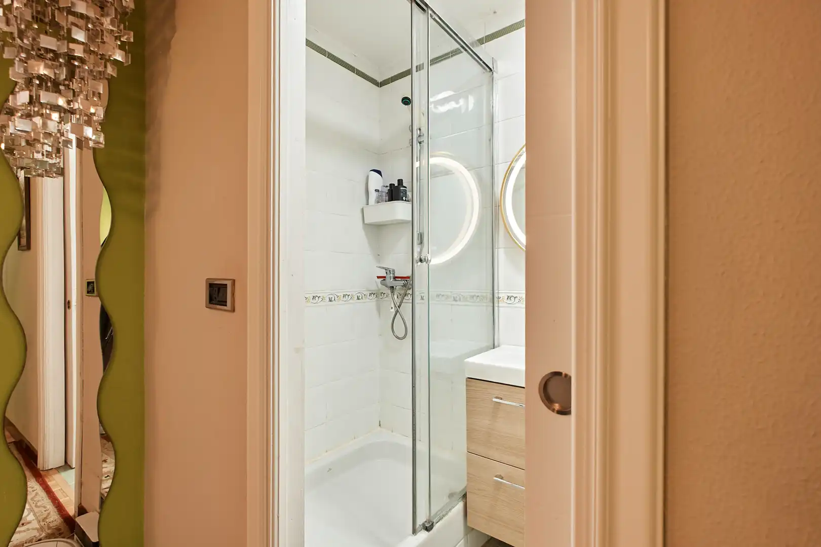 Bathroom of Flat for sale in A Coruña Capital   with Parquet flooring, Terrace and Storage room