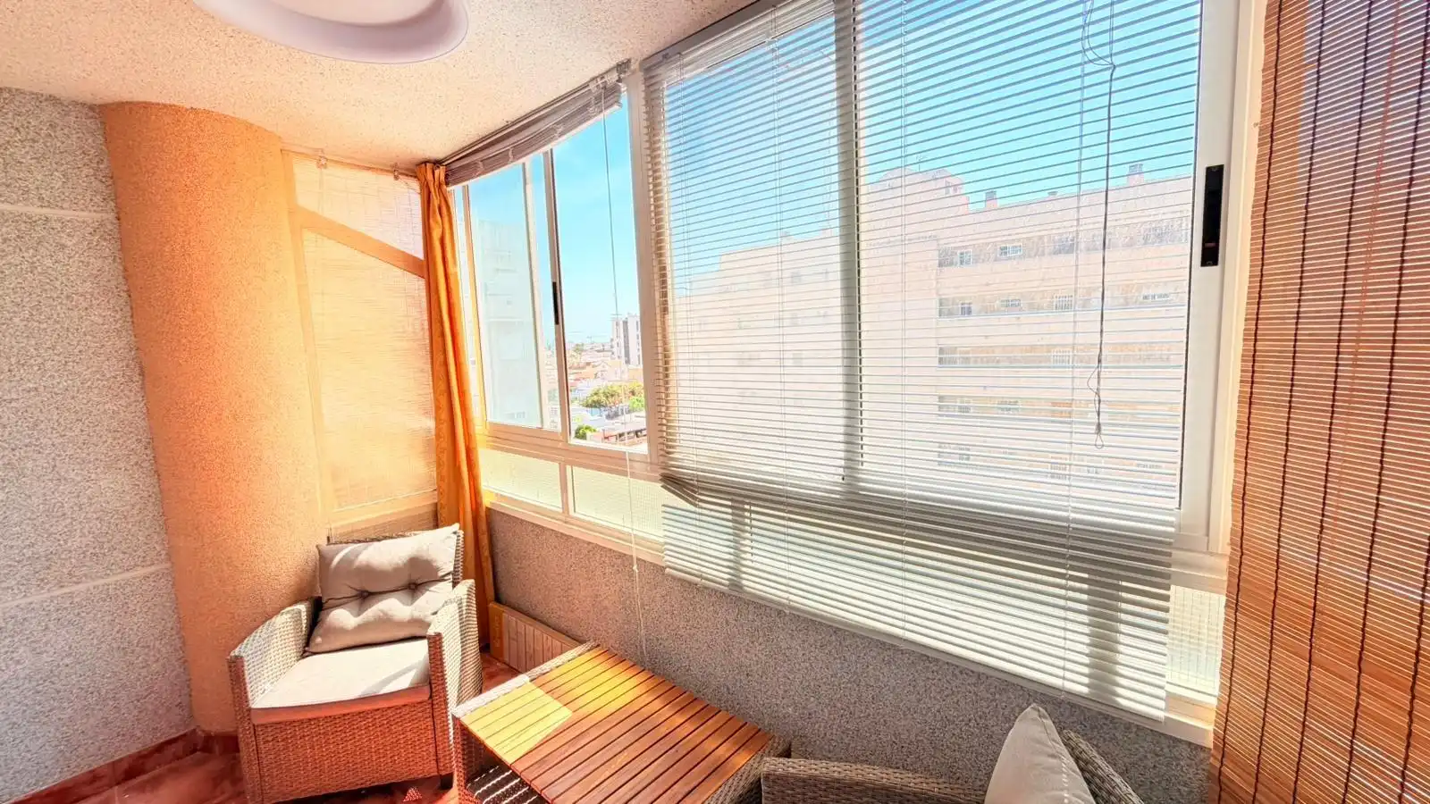 Terrassa de Pis en venda en Torrevieja amb Calefacció, Terrassa i Moblat