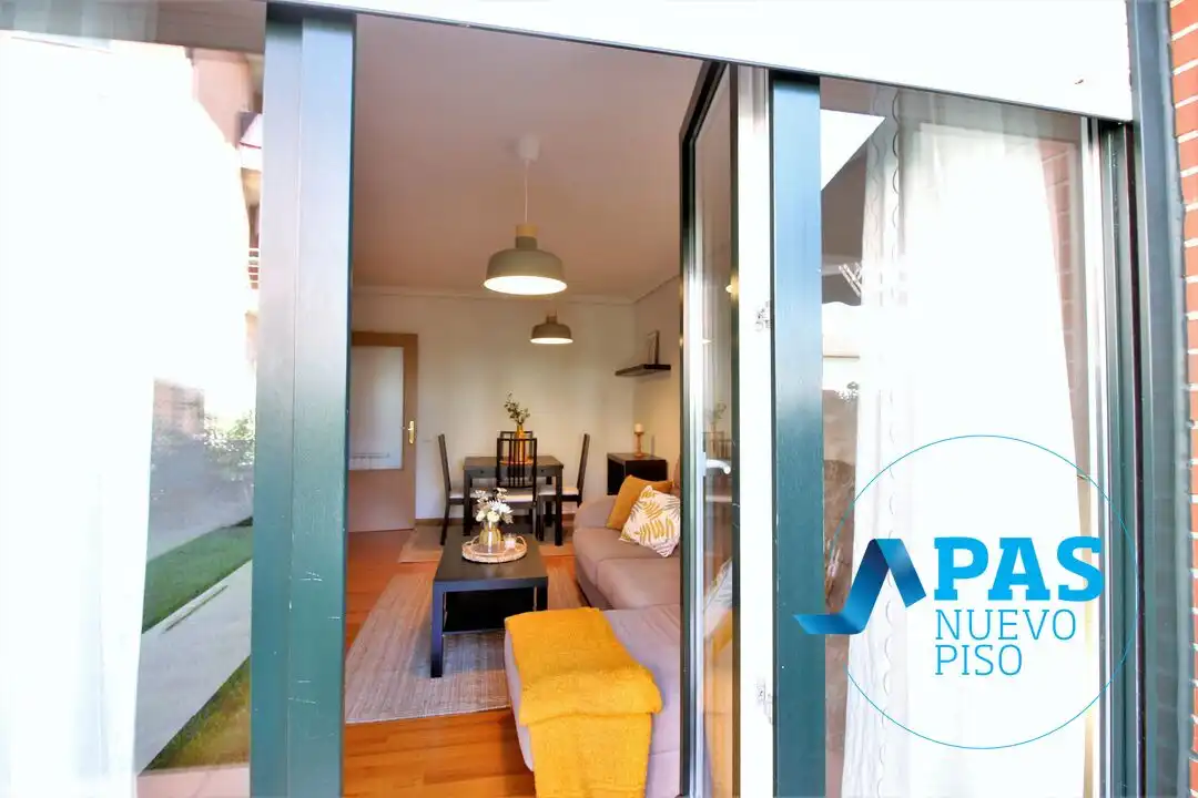 Terraza de Piso de alquiler en Piélagos con Calefacción, Jardín privado y Parquet