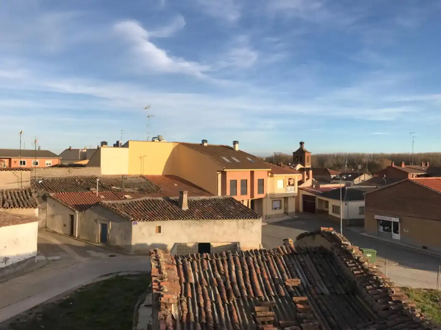 Vista exterior de Pis en venda en Aldealengua amb Moblat, Forn i Rentadora