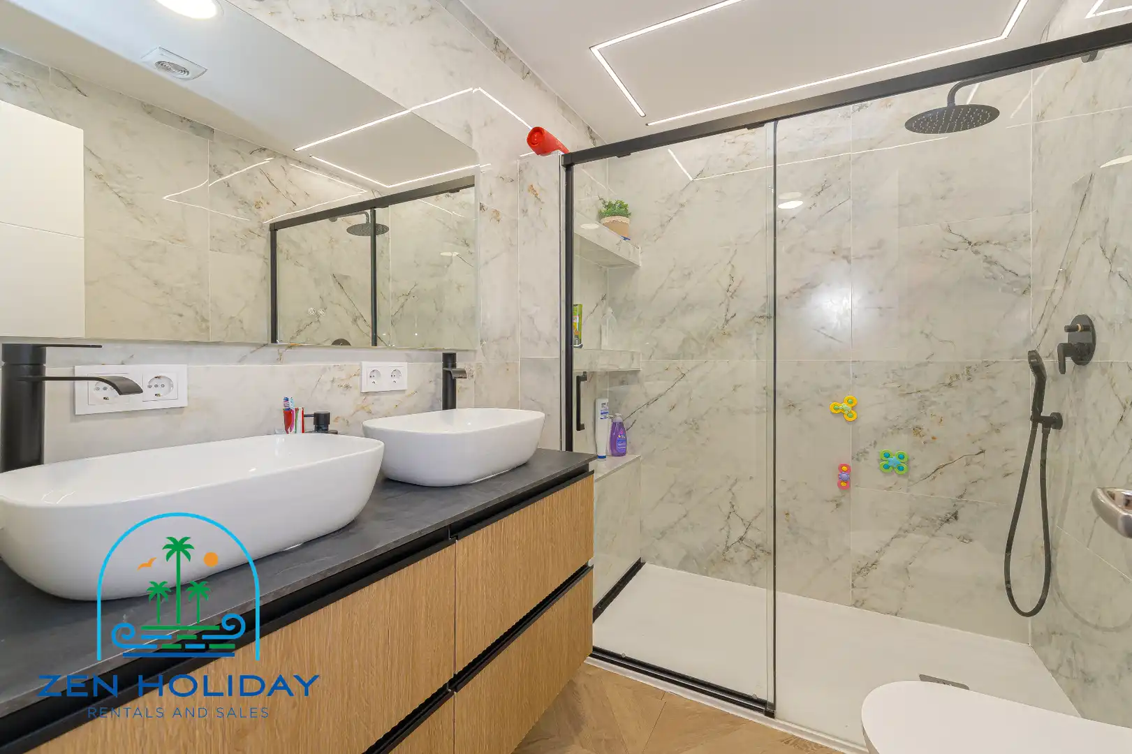 Bathroom of Flat for sale in El Campello  with Air Conditioner, Heating and Terrace