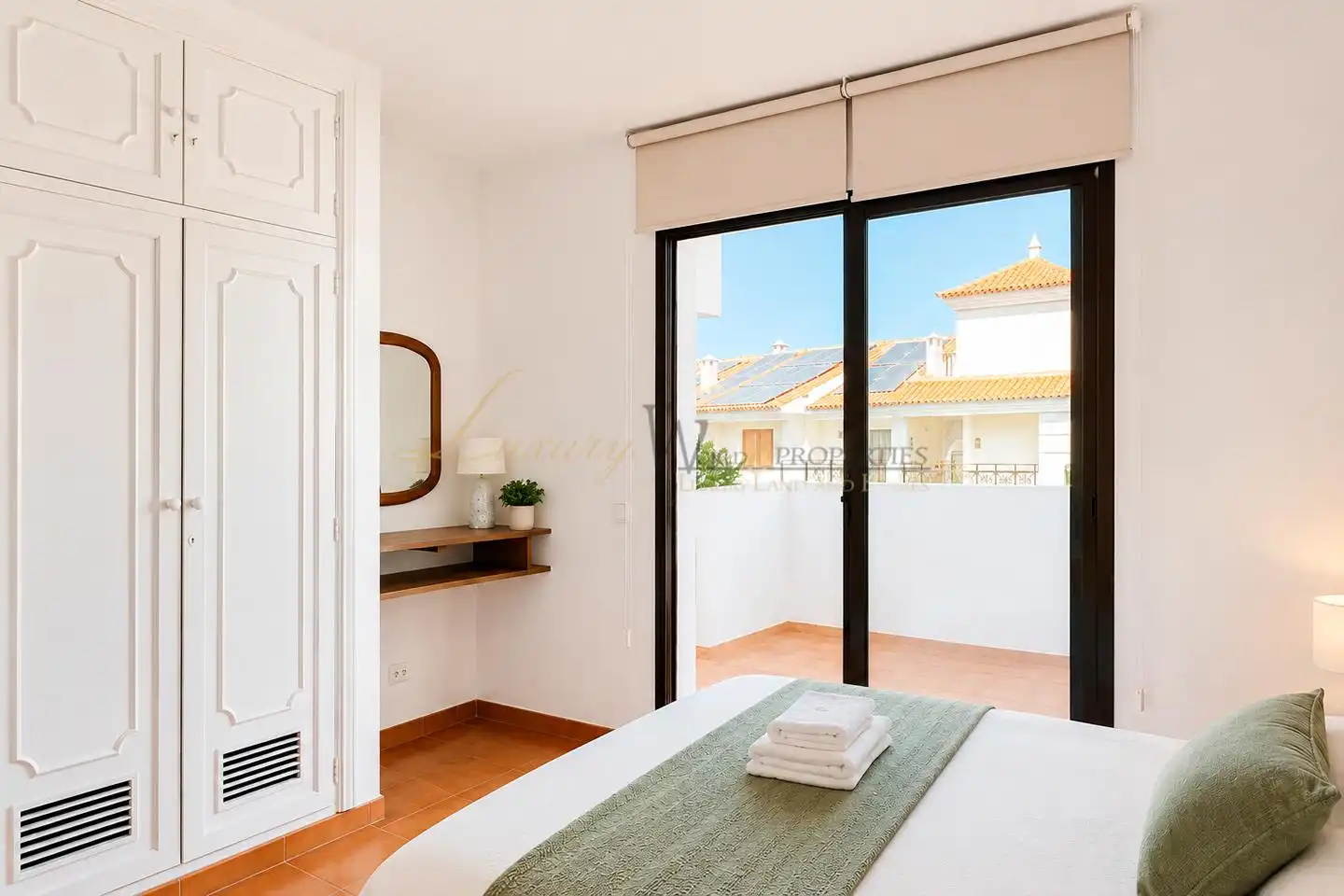 Dormitori de Apartament en venda en Santiago del Teide amb Terrassa i Piscina comunitària