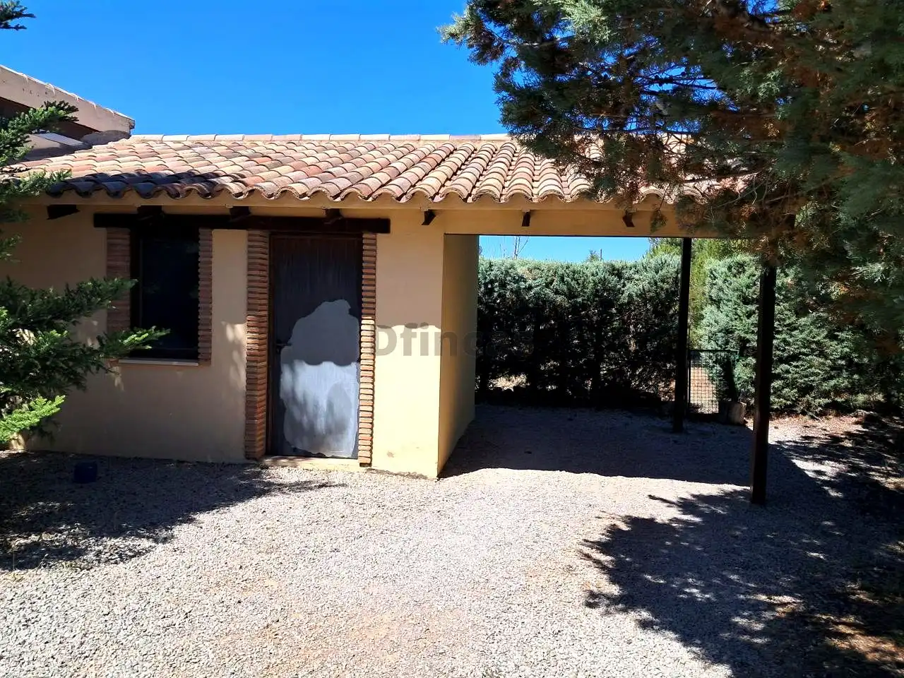 Vista exterior de Casa o xalet en venda en Teruel amb Aire condicionat, Calefacció i Jardí privat