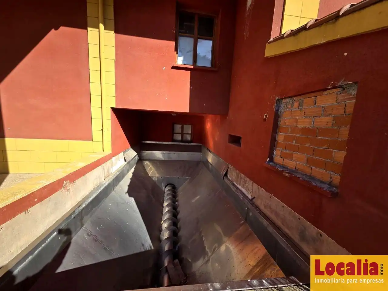 Vista exterior de Nave industrial en venta en Haro