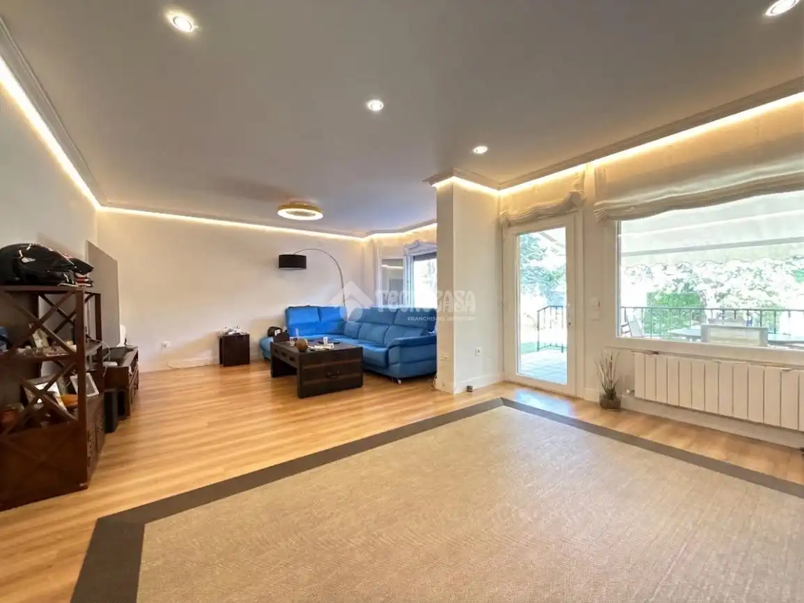 Living room of Detached homes for sale in Galapagar  with Heating, Private garden and Terrace
