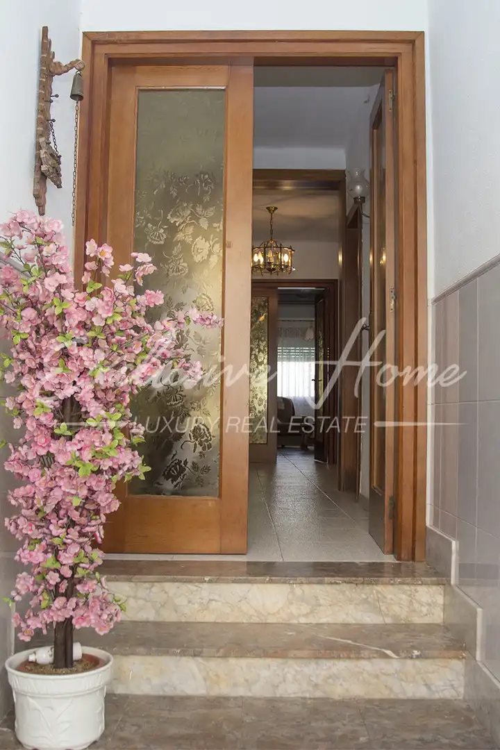 Casa con terrazza in vendita a Carrer del Doctor Fleming 44, imagen 2