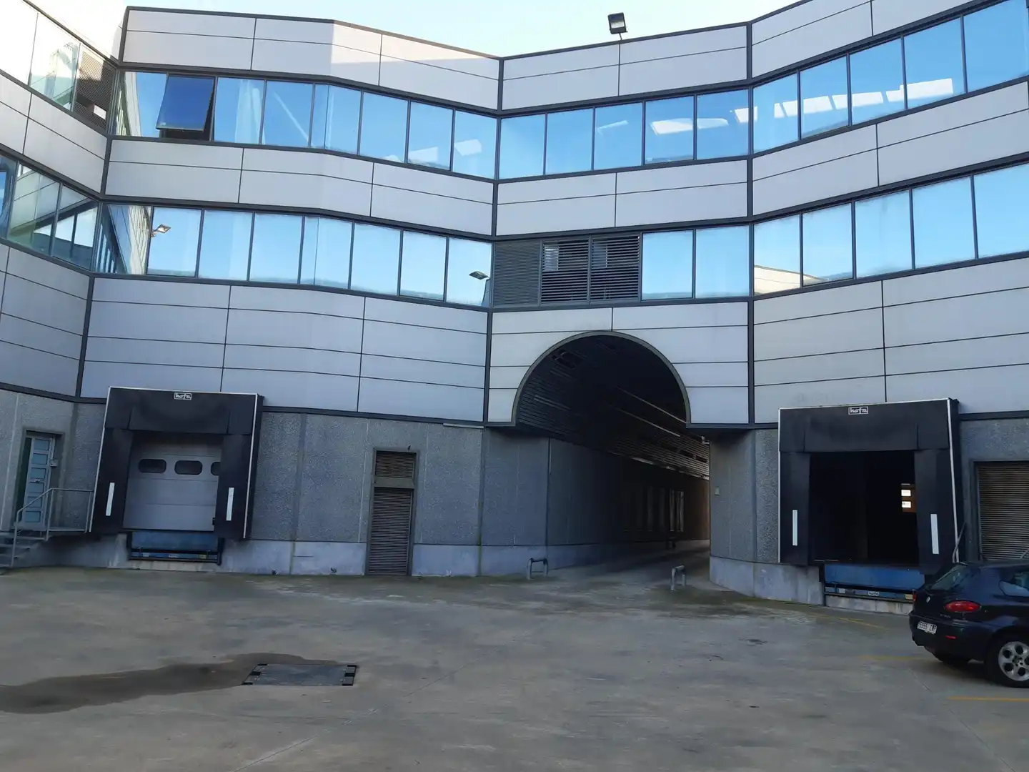 Vista exterior de Nave industrial en venta en Malgrat de Mar