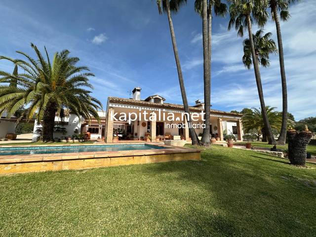 Casa-chalet en Venta en Santa Ana