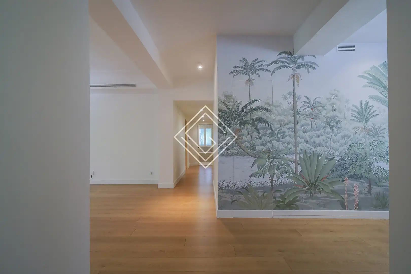 Planta baja de alquiler en  Madrid Capital con Aire acondicionado, Calefacción y Terraza